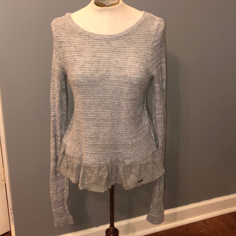 Hollister Lace lined sweater